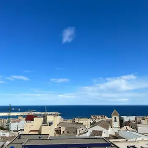 https://apartamento-con-vista-mar-y-terraza-privada-a-200m-de.es-andalucia.com